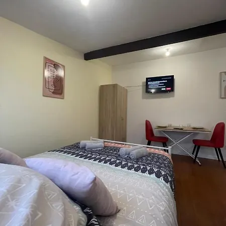 Famars: Studio Moderne *